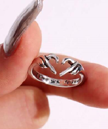 Anillo de dedo con forma de corazon plata